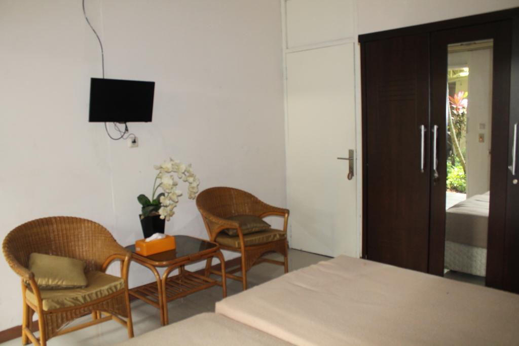 Gondia Guesthouse Джакарта Стая снимка