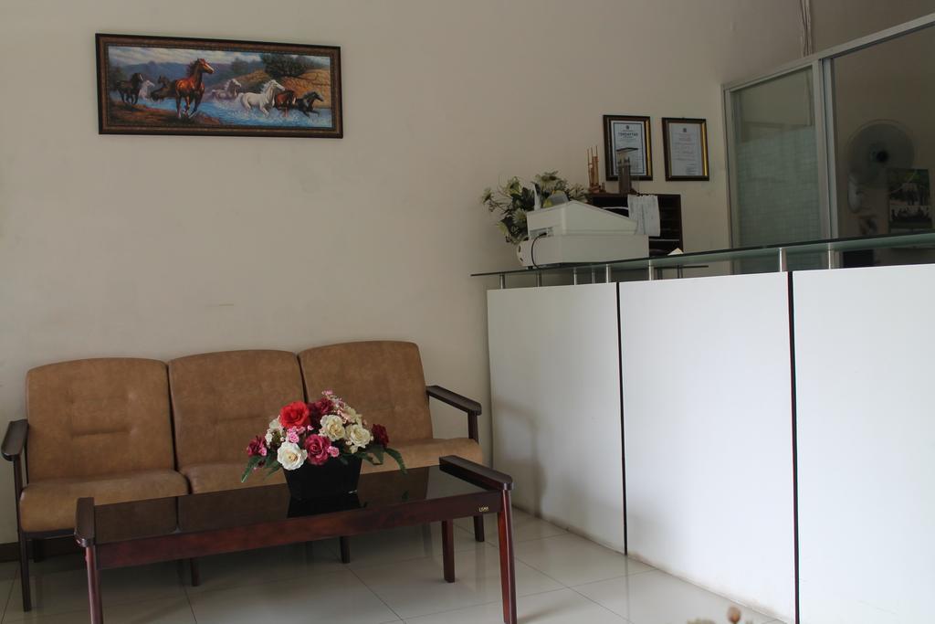 Gondia Guesthouse Джакарта Екстериор снимка