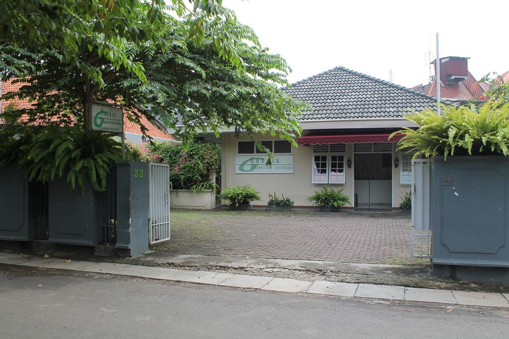 Gondia Guesthouse Джакарта Екстериор снимка