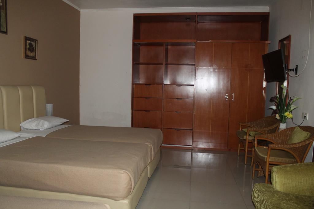 Gondia Guesthouse Джакарта Стая снимка