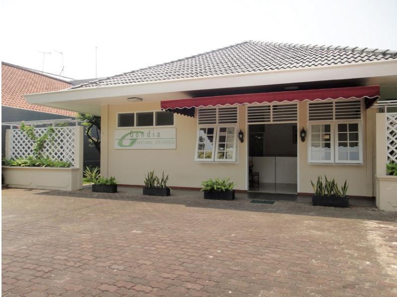 Gondia Guesthouse Джакарта Екстериор снимка
