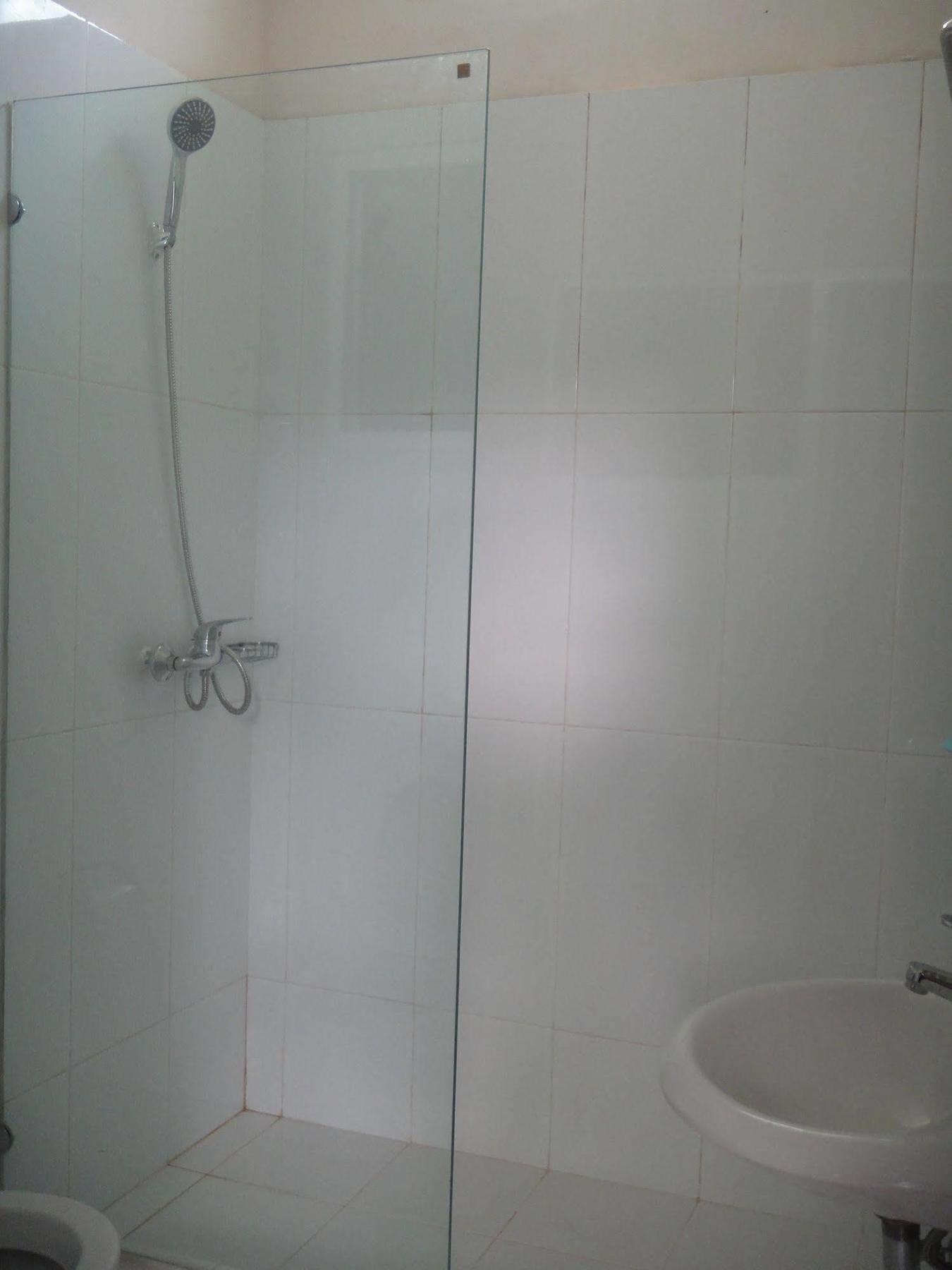 Gondia Guesthouse Джакарта Екстериор снимка