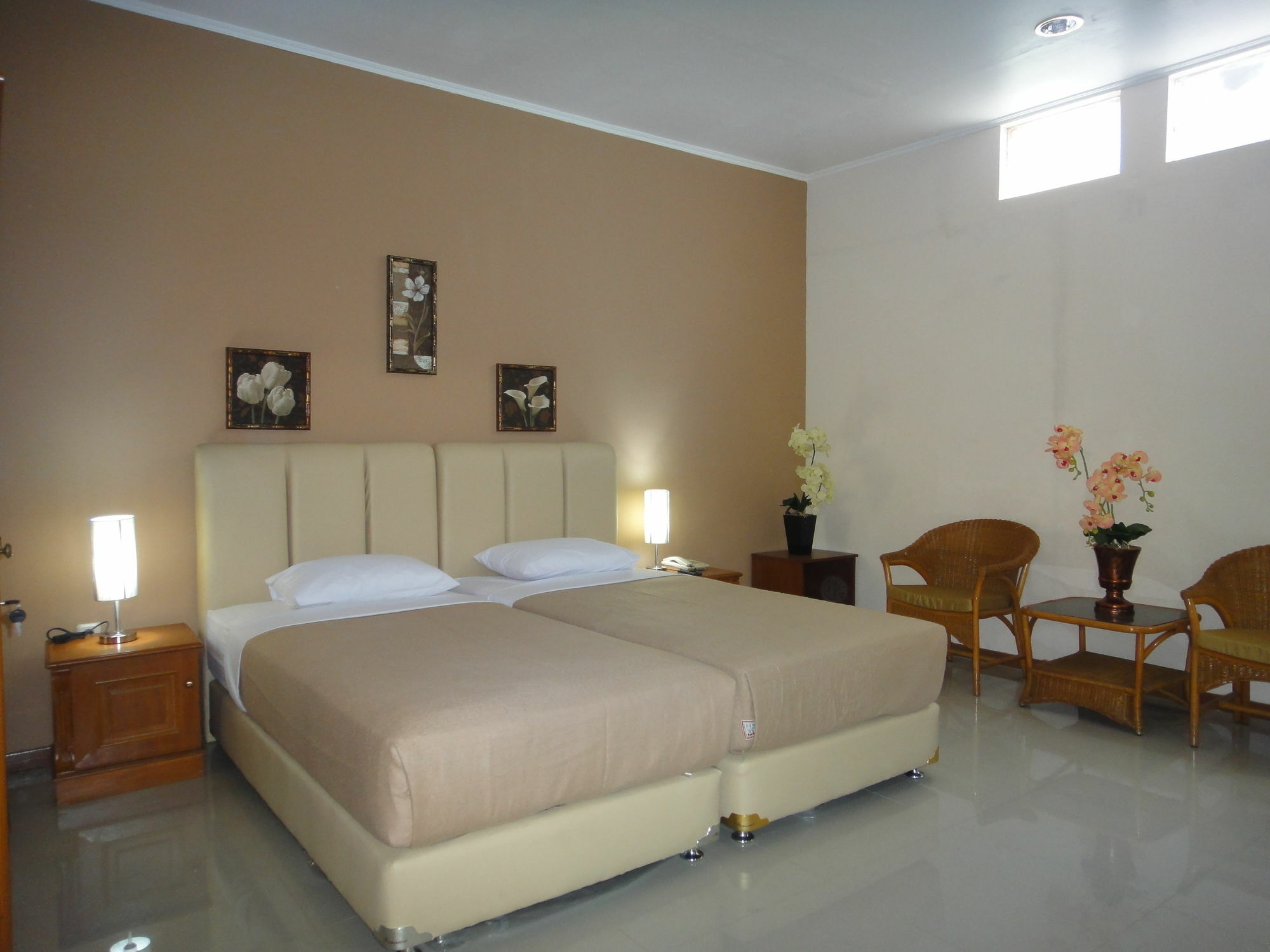 Gondia Guesthouse Джакарта Екстериор снимка